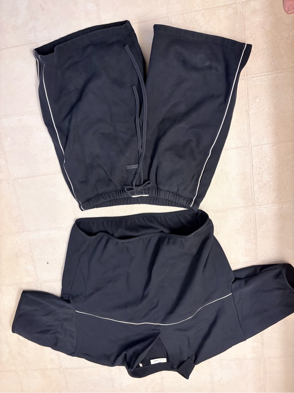 Fear of God Black EssentialsTwo-Piece Sweatshirt & Jogger Set with White Piping